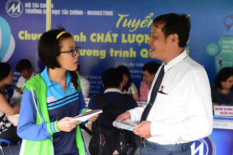 Điểm thi thấp hơn điểm chuẩn năm ngoái có nên đổi nguyện vọng? - Ảnh 7. Điểm thi thấp hơn điểm chuẩn năm ngoái có nên đổi nguyện vọng? - Ảnh 7.