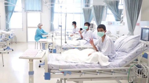 Các em đội bóng Thái Lan sẽ xuất viện tuần sau - Ảnh 1. Các em đội bóng Thái Lan sẽ xuất viện tuần sau - Ảnh 1.
