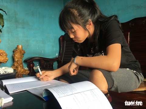 Đôi bạn thân vượt khó học giỏi - Ảnh 3. Đôi bạn thân vượt khó học giỏi - Ảnh 3.