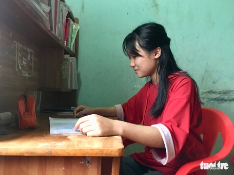 Đôi bạn thân vượt khó học giỏi - Ảnh 2. Đôi bạn thân vượt khó học giỏi - Ảnh 2.