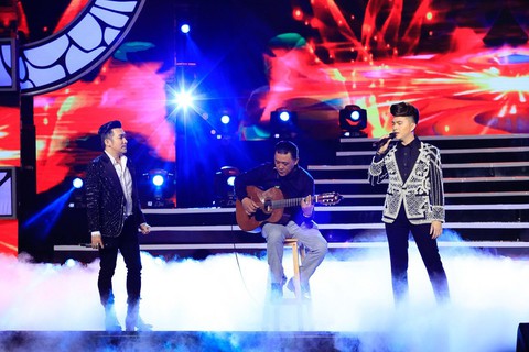 Nam Cường “bay giữa ngân hà” trong liveshow 10 năm ca hát - Ảnh 5. Nam Cường “bay giữa ngân hà” trong liveshow 10 năm ca hát - Ảnh 5.