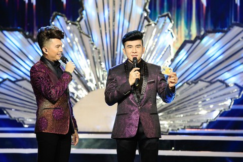 Nam Cường “bay giữa ngân hà” trong liveshow 10 năm ca hát - Ảnh 9. Nam Cường “bay giữa ngân hà” trong liveshow 10 năm ca hát - Ảnh 9.