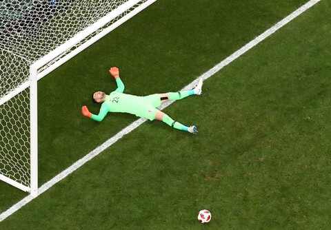 Mưa bàn thắng chung kết World Cup do thủ môn lười biếng của Croatia - Ảnh 6. Mưa bàn thắng chung kết World Cup do thủ môn lười biếng của Croatia - Ảnh 6.