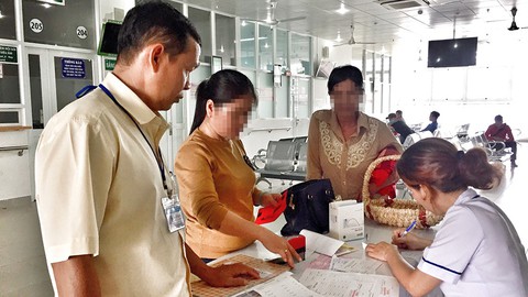Để được siêu âm, phải chờ 2 ngày! - Ảnh 1. Để được siêu âm, phải chờ 2 ngày! - Ảnh 1.