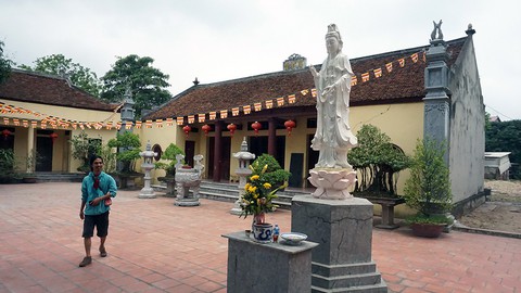 Bảo vật lưu lạc của nhà chùa: Nỗi niềm Bà Đậu - Ảnh 2. Bảo vật lưu lạc của nhà chùa: Nỗi niềm Bà Đậu - Ảnh 2.