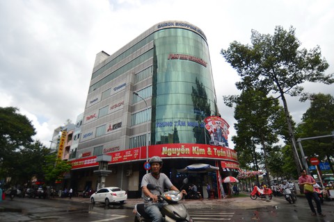 Cục Thuế TP.HCM vẫn quyết phạt điện máy Nguyễn Kim 148 tỉ - Ảnh 1. Cục Thuế TP.HCM vẫn quyết phạt điện máy Nguyễn Kim 148 tỉ - Ảnh 1.