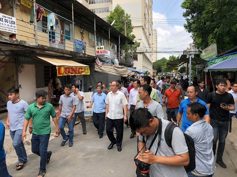 Bí thư Nguyễn Thiện Nhân thăm các hộ dân Thủ Thiêm - Ảnh 1. Bí thư Nguyễn Thiện Nhân thăm các hộ dân Thủ Thiêm - Ảnh 1.