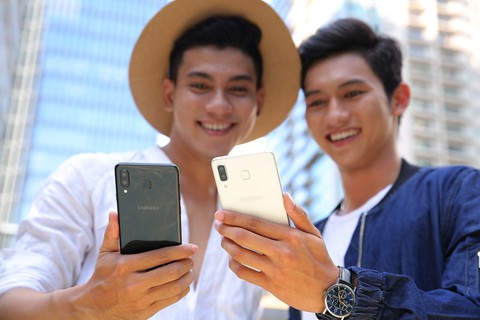 Galaxy A8 Star: Smartphone cận cao cấp vừa ra mắt có gì đáng chú ý - Ảnh 3. Galaxy A8 Star: Smartphone cận cao cấp vừa ra mắt có gì đáng chú ý - Ảnh 3.