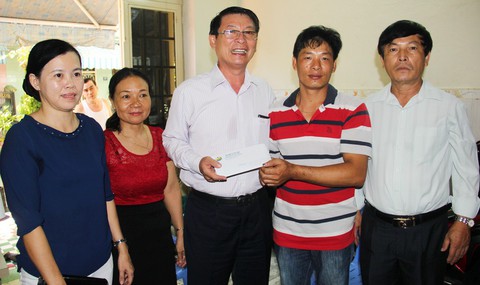Ông chủ tịch không lương - Ảnh 4. Ông chủ tịch không lương - Ảnh 4.