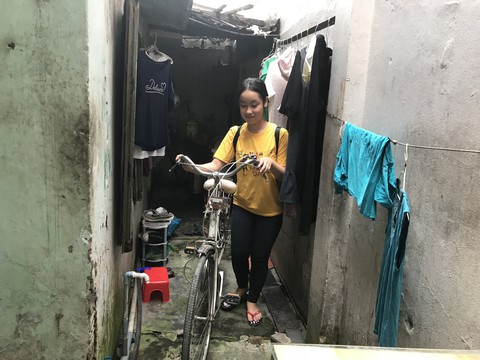 Học để lo cho mẹ, chữa bệnh cho cha - Ảnh 3. Học để lo cho mẹ, chữa bệnh cho cha - Ảnh 3.