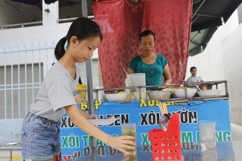 Học để lo cho mẹ, chữa bệnh cho cha - Ảnh 6. Học để lo cho mẹ, chữa bệnh cho cha - Ảnh 6.