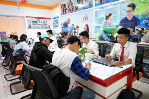 UEF công bố điểm theo phương thức xét tuyển học bạ đợt 1 - Ảnh 2. UEF công bố điểm theo phương thức xét tuyển học bạ đợt 1 - Ảnh 2.