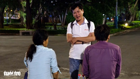Điểm tựa đứng lên: Lớn lên từ đứa trẻ bụi đời - Ảnh 3. Điểm tựa đứng lên: Lớn lên từ đứa trẻ bụi đời - Ảnh 3.