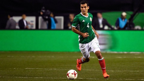 Rafael Marquez - chàng đội trưởng 16 năm lừng lẫy của Mexico - Ảnh 2. Rafael Marquez - chàng đội trưởng 16 năm lừng lẫy của Mexico - Ảnh 2.