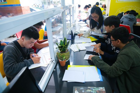Xét tuyển học bạ 2018: ĐH HUTECH công bố điểm chuẩn đợt 30-6 - Ảnh 3. Xét tuyển học bạ 2018: ĐH HUTECH công bố điểm chuẩn đợt 30-6 - Ảnh 3.