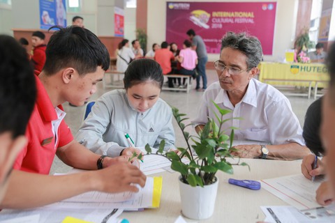 Xét tuyển học bạ 2018: ĐH HUTECH công bố điểm chuẩn đợt 30-6 - Ảnh 4. Xét tuyển học bạ 2018: ĐH HUTECH công bố điểm chuẩn đợt 30-6 - Ảnh 4.