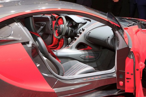 Đông Nam Á chính thức đón Bugatti Chiron - Ảnh 4. Đông Nam Á chính thức đón Bugatti Chiron - Ảnh 4.