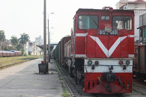 Yêu cầu ba bộ tìm vốn làm đường sắt cao tốc Bắc - Nam - Ảnh 1. Yêu cầu ba bộ tìm vốn làm đường sắt cao tốc Bắc - Nam - Ảnh 1.