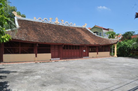 Bức tử đình gỗ 300 tuổi - Ảnh 1. Bức tử đình gỗ 300 tuổi - Ảnh 1.