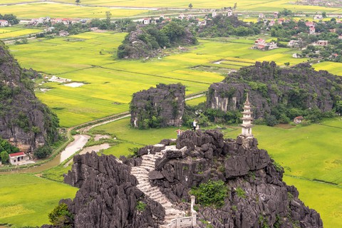Cặp đôi rủ nhau bán hết tài sản, sống du mục mỗi nước 91 ngày - Ảnh 6. Cặp đôi rủ nhau bán hết tài sản, sống du mục mỗi nước 91 ngày - Ảnh 6.
