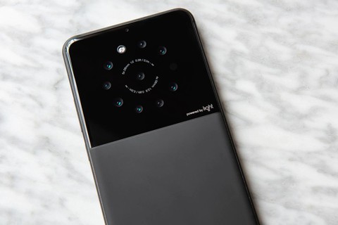 Sắp có smartphone trang bị 5 đến 9 camera - Ảnh 1. Sắp có smartphone trang bị 5 đến 9 camera - Ảnh 1.