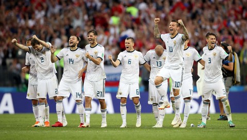 Chi 50 triệu đồng bữa ăn thua độ World Cup, trúng số mà mất trắng - Ảnh 2. Chi 50 triệu đồng bữa ăn thua độ World Cup, trúng số mà mất trắng - Ảnh 2.