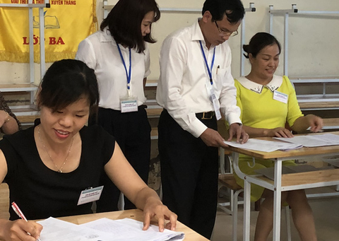 Chấm thi THPT quốc gia: đã có điểm 9 môn văn - Ảnh 1. Chấm thi THPT quốc gia: đã có điểm 9 môn văn - Ảnh 1.