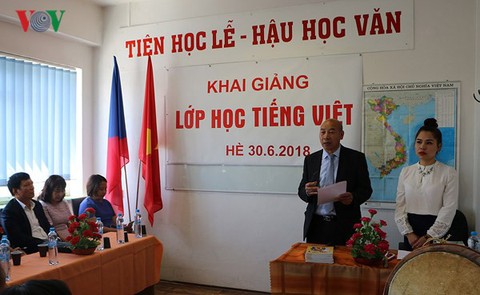 Đại sứ quán VN phản ứng với phát biểu của cựu bộ trưởng ngoại giao Czech - Ảnh 1.