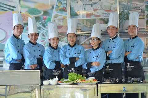 Tốt nghiệp lớp 9 học trung cấp vẫn có thể liên thông ĐH - Ảnh 1. Tốt nghiệp lớp 9 học trung cấp vẫn có thể liên thông ĐH - Ảnh 1.