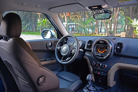 THACO tặng 50% lệ phí trước bạ khi mua xe MINI Countryman - Ảnh 3. THACO tặng 50% lệ phí trước bạ khi mua xe MINI Countryman - Ảnh 3.
