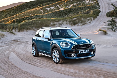 THACO tặng 50% lệ phí trước bạ khi mua xe MINI Countryman - Ảnh 2. THACO tặng 50% lệ phí trước bạ khi mua xe MINI Countryman - Ảnh 2.