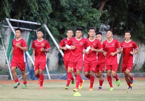 Thắng Lào, U-19 Việt Nam chờ quyết đấu với Indonesia - Ảnh 1. Thắng Lào, U-19 Việt Nam chờ quyết đấu với Indonesia - Ảnh 1.