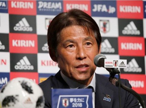 Akira Nishino từ chối ở lại tuyển Nhật với lương “khủng” - Ảnh 1. Akira Nishino từ chối ở lại tuyển Nhật với lương “khủng” - Ảnh 1.