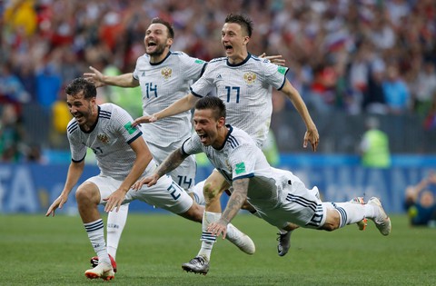 Cứ 20 năm, đội chủ nhà World Cup lại vô đến chung kết - Ảnh 2. Cứ 20 năm, đội chủ nhà World Cup lại vô đến chung kết - Ảnh 2.