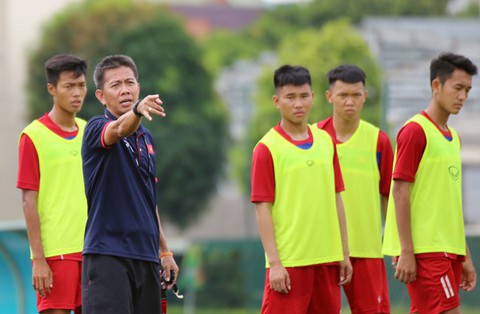 Thua U19 Indonesia, Việt Nam hẹp cửa đi tiếp - Ảnh 1. Thua U19 Indonesia, Việt Nam hẹp cửa đi tiếp - Ảnh 1.