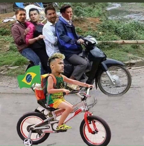 Fan chế Neymar: Từ cầu thủ thành diễn viên lăn và anh bán gà rán - Ảnh 8. Fan chế Neymar: Từ cầu thủ thành diễn viên lăn và anh bán gà rán - Ảnh 8.