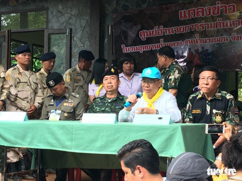 Giải cứu đội bóng Thái Lan: Không thể đợi khi nước rút hết - Ảnh 1. Giải cứu đội bóng Thái Lan: Không thể đợi khi nước rút hết - Ảnh 1.
