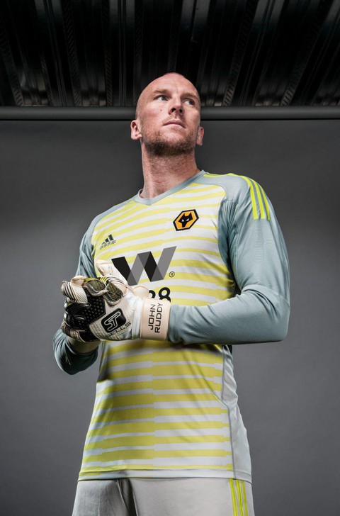 Wolves ký hợp đồng tài trợ lớn nhất lịch sử CLB - Ảnh 2. Wolves ký hợp đồng tài trợ lớn nhất lịch sử CLB - Ảnh 2.