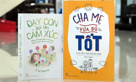 Dạy con gọi tên cảm xúc: Hãy trở thành những bậc cha mẹ vừa - đủ - tốt - Ảnh 4. Dạy con gọi tên cảm xúc: Hãy trở thành những bậc cha mẹ vừa - đủ - tốt - Ảnh 4.