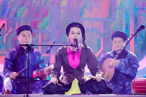 Gương mặt thân quen: Hùng Thuận làm Minh Thuận, Duy Khánh giả Siu Black - Ảnh 9. Gương mặt thân quen: Hùng Thuận làm Minh Thuận, Duy Khánh giả Siu Black - Ảnh 9.