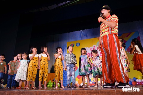 Hơn 200 cặp song sinh hội ngộ tại Sài Gòn - Ảnh 1. Hơn 200 cặp song sinh hội ngộ tại Sài Gòn - Ảnh 1.