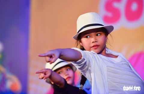 Hơn 200 cặp song sinh hội ngộ tại Sài Gòn - Ảnh 5. Hơn 200 cặp song sinh hội ngộ tại Sài Gòn - Ảnh 5.