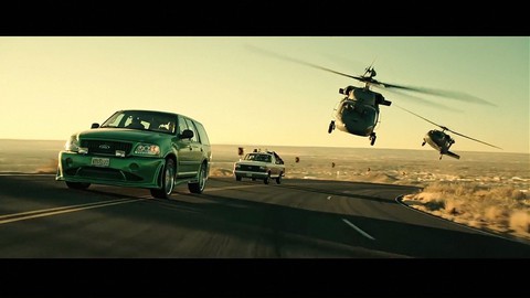 Đầy ắp súng đạn bạo lực và chiêu bẩn trong Sicario 2: Soldado - Ảnh 3. Đầy ắp súng đạn bạo lực và chiêu bẩn trong Sicario 2: Soldado - Ảnh 3.