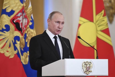Tổng thống Putin tự hào về các chú gấu Nga dù thất bại ở World Cup - Ảnh 1. Tổng thống Putin tự hào về các chú gấu Nga dù thất bại ở World Cup - Ảnh 1.