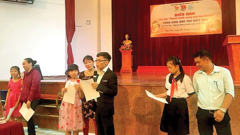 Thư viết tay của con gửi mẹ - Ảnh 1. Thư viết tay của con gửi mẹ - Ảnh 1.