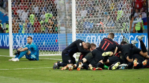 Tổng thống Putin tự hào về các chú gấu Nga dù thất bại ở World Cup - Ảnh 2. Tổng thống Putin tự hào về các chú gấu Nga dù thất bại ở World Cup - Ảnh 2.
