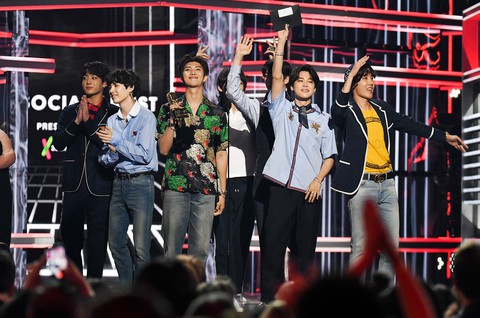 Hit Tình giả của BTS lọt top 4 bài hát phát tại chung kết World Cup - Ảnh 7. Hit Tình giả của BTS lọt top 4 bài hát phát tại chung kết World Cup - Ảnh 7.