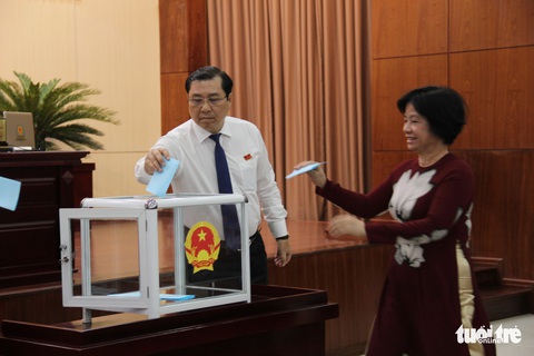 Ông Đặng Việt Dũng quay lại ghế phó chủ tịch UBND Đà Nẵng - Ảnh 1. Ông Đặng Việt Dũng quay lại ghế phó chủ tịch UBND Đà Nẵng - Ảnh 1.