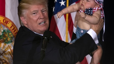 Vì sao chính quyền ông Trump cương quyết chống nuôi con bằng sữa mẹ? - Ảnh 2. Vì sao chính quyền ông Trump cương quyết chống nuôi con bằng sữa mẹ? - Ảnh 2.