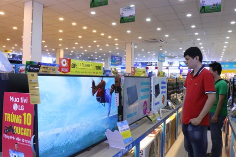 Mua Tivi tại Điện Máy Xanh, săn xế xịn 345 triệu đồng - Ảnh 1. Mua Tivi tại Điện Máy Xanh, săn xế xịn 345 triệu đồng - Ảnh 1.